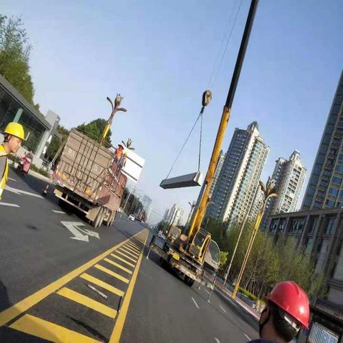 成都隔離欄廠家供應 系統化城市交通隔離解決方案